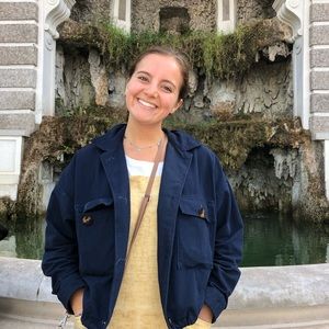 Meet your Posher, Nadia